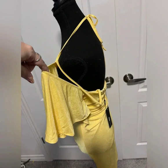 NWT | Fashion Nova | Yellow  Fluttering About Mini Dress | Size M - Picture 4 of 7